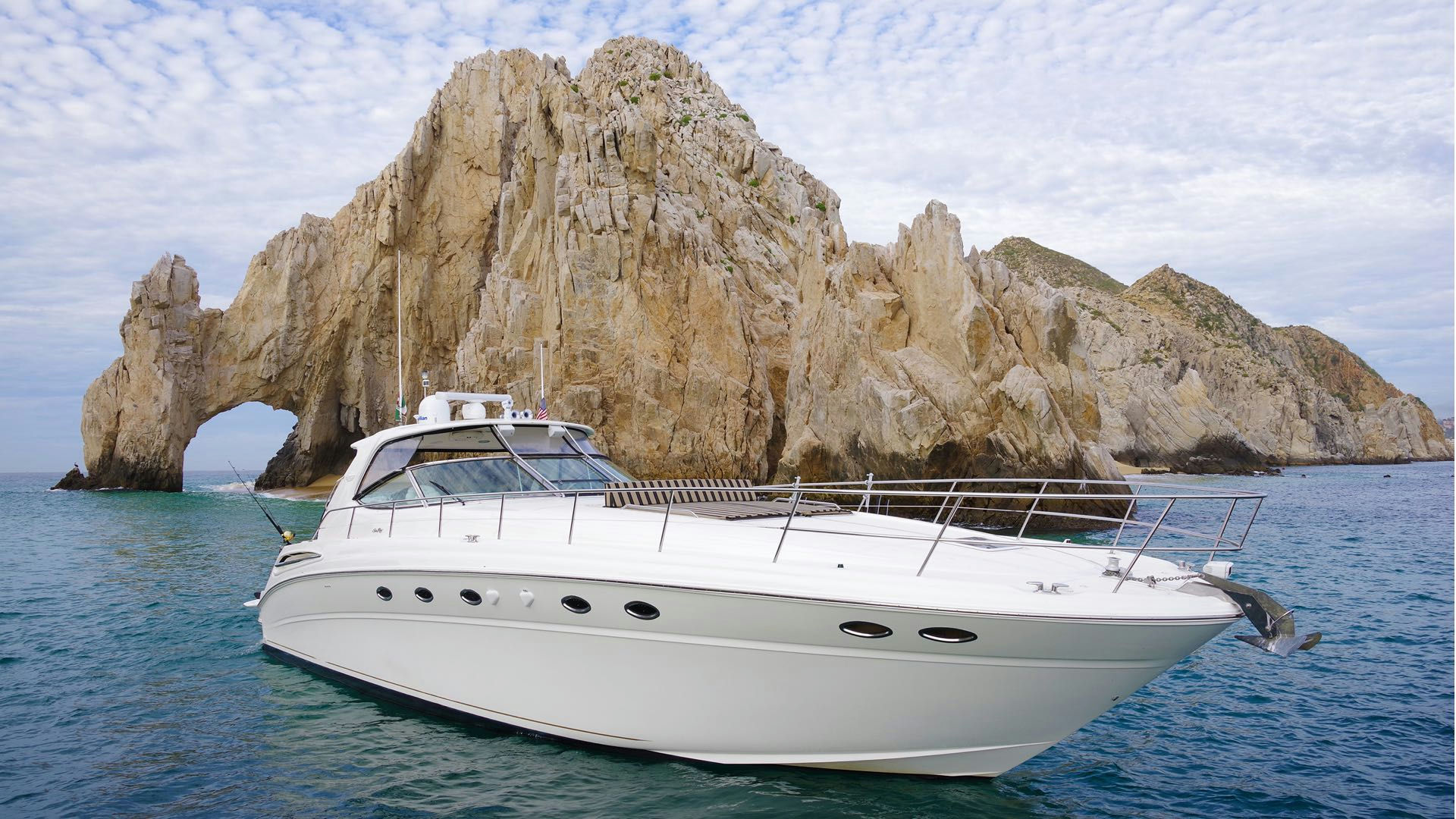 Craic, 18.3 m Sea Ray Sundancer 60 charter yacht