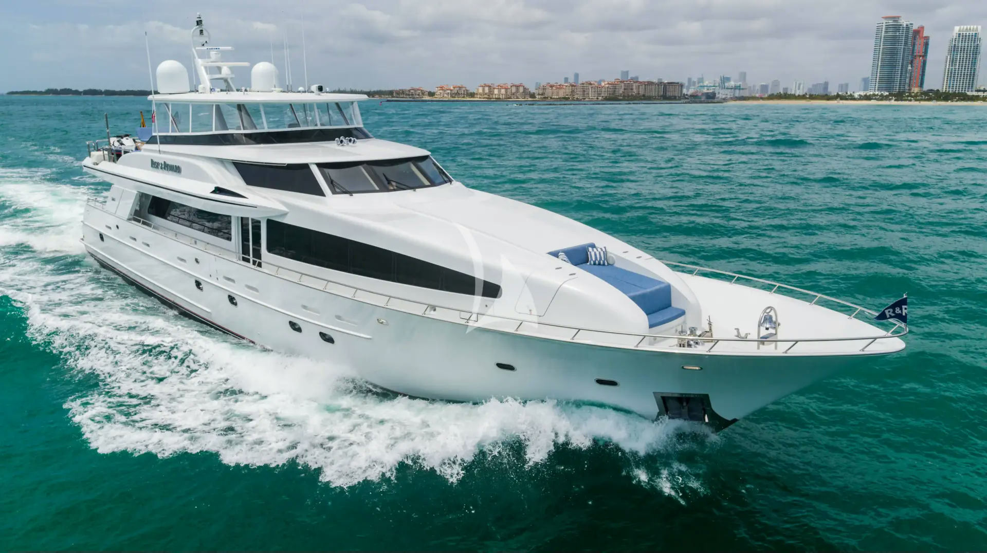 RISK & REWARD, 36.6 m charter yacht