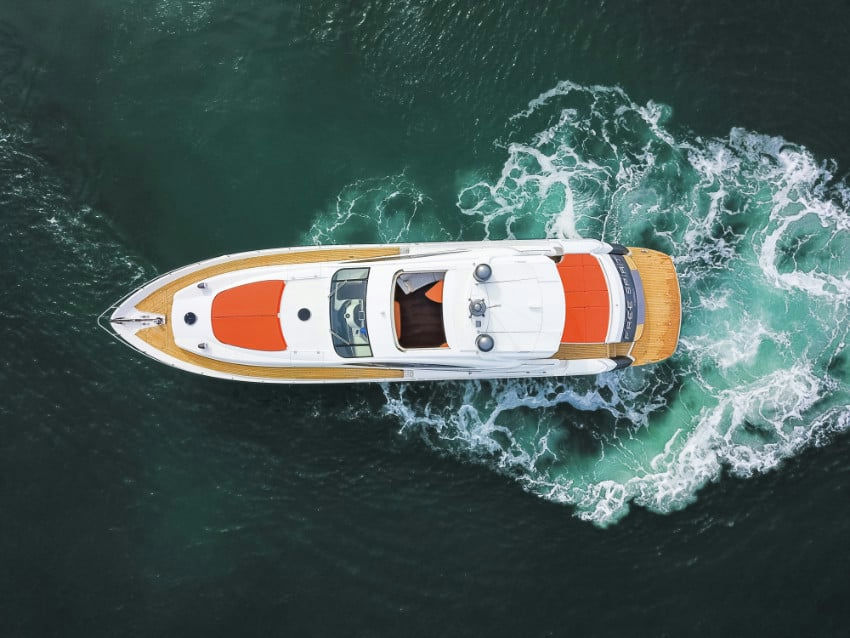 Free Spirit, 23.2 m Pershing 76 charter yacht