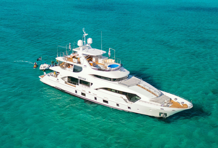 REHAB, 33 m charter yacht