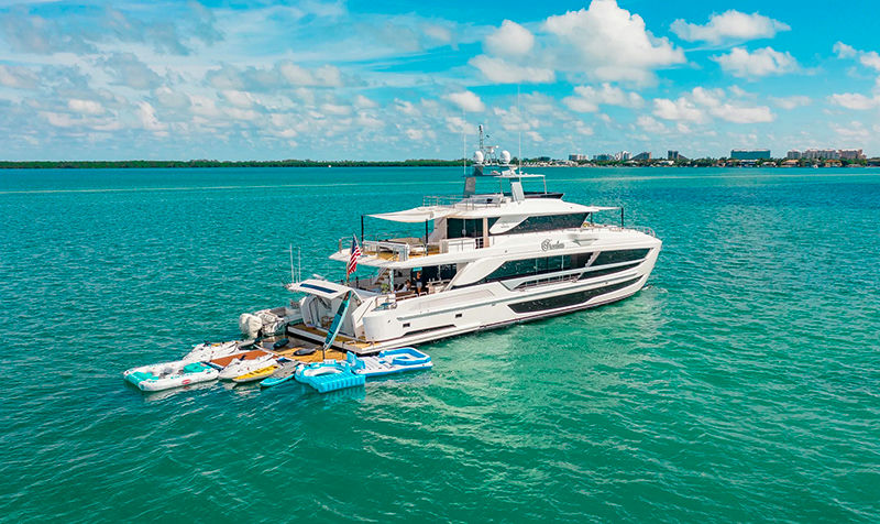 Freedom (Horizon 110), 33.5 m Horizon P110 tri-deck charter yacht