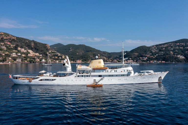 Christina O, 99.1 m charter yacht