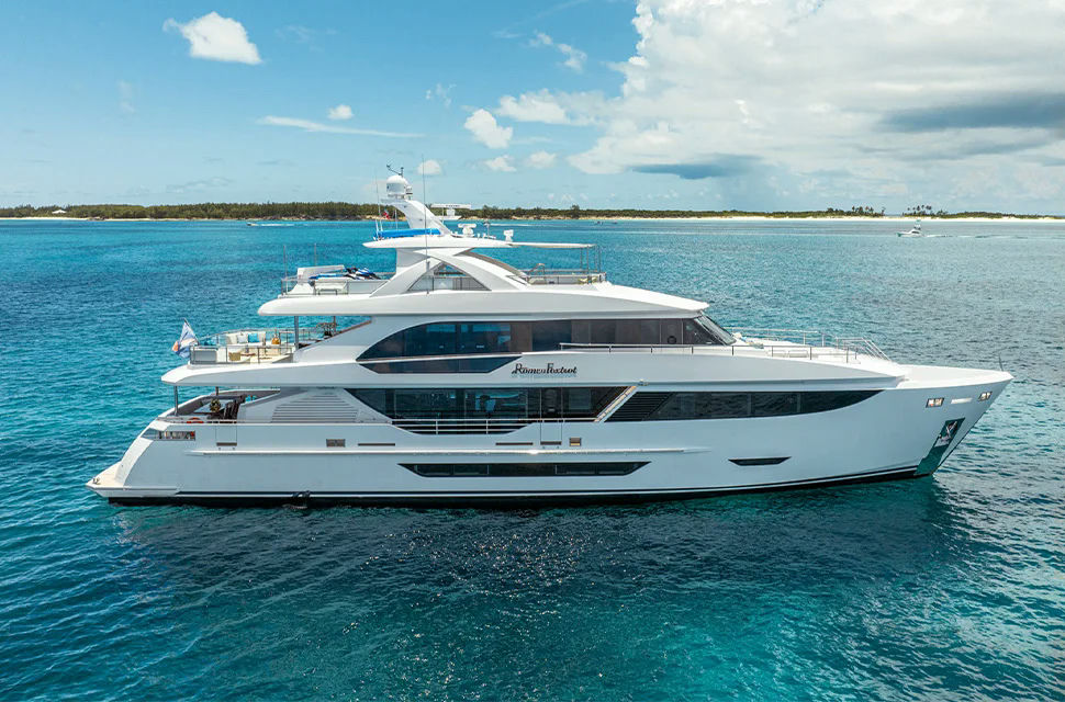 Romeo Foxtrot, 36 m charter yacht