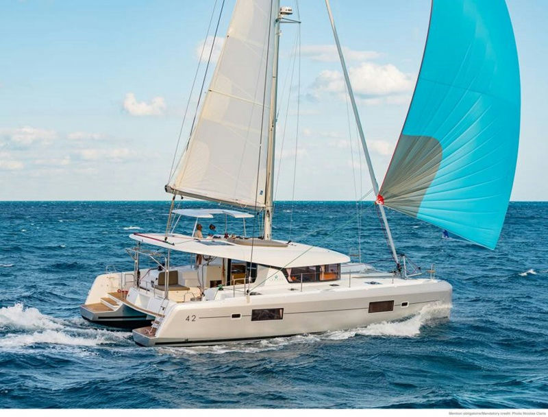 Lagoon 420 Prestige, 12.8 m Lagoon Lagoon 420 charter yacht