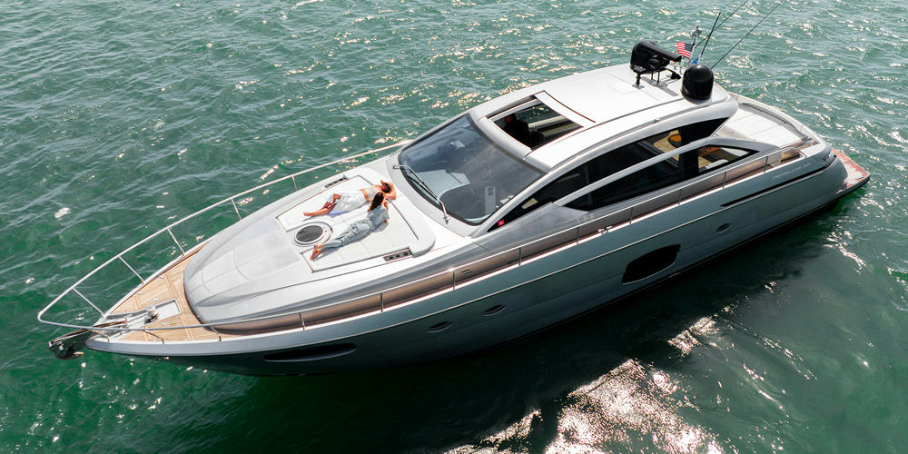 Velocity (62' Pershing), 18.9 m Pershing 62 charter yacht