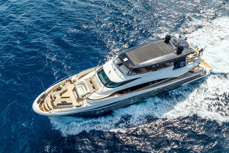 Cielo Nero, 32 m charter yacht