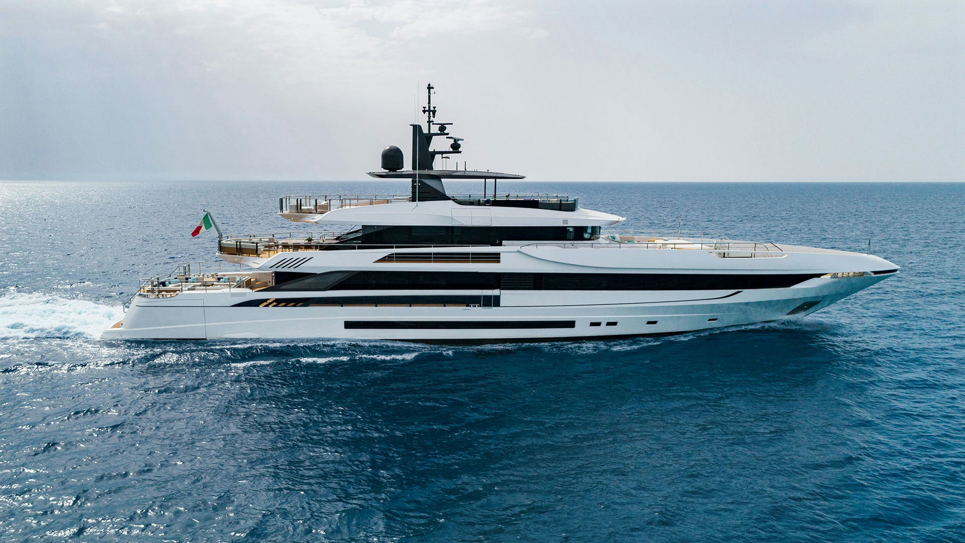 Maverick, 50 m charter yacht