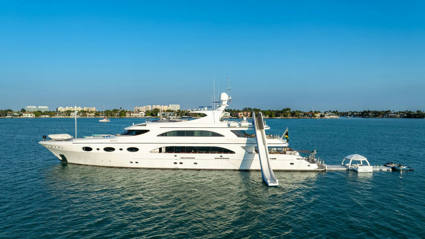 SWEET CAROLINE II, 50.3 m charter yacht
