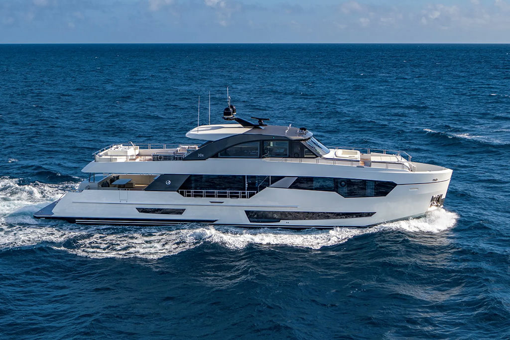 Ocean Alexander 98 (30R), 29.9 m Ocean Alexander 30R (98 ft) charter yacht